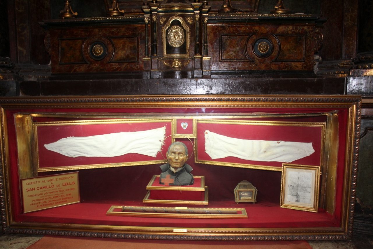 Camillus%20de%20Lellis%27%20relics%20and%20memorabilia%2C%20Palermo%20-%2002.jpg